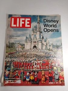 Vintage Life Magazine October 15 1971 Vol 71 No. 16 Disney World Opens to Public - Picture 1 of 6