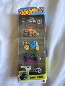 Hot Wheels 2025 Street Beasts 5 Pack with Duck N' Roll Blue RARE - Picture 1 of 6