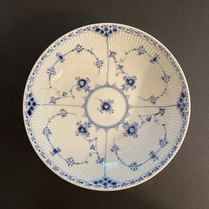Vtg Royal Copenhagen Blue Fluted Half Lace Vegetable Serving 8.5” Bowl 1/512 - Picture 1 of 16