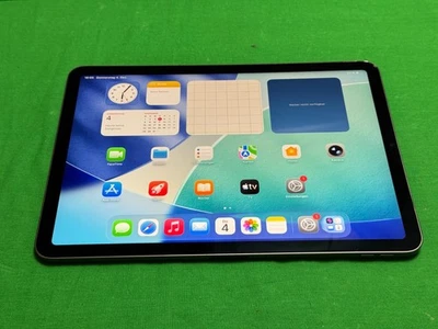 Apple iPad Air 5. Gen M1-Chip 64GB, Wi-Fi  Space Grau Zustand: Gut Gebraucht - Bild 1 von 4
