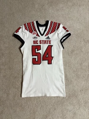 Camiseta Adidas #54 del equipo de fútbol americano NC State Wolfpack emitida usada en el juego talla XXL Foto 1 de 4