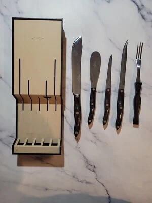 Juego de cuchillos de cocina Cutco con bandeja Foto 1 de 4