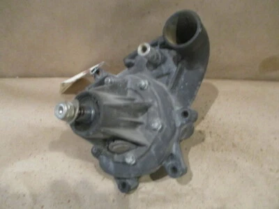 Ferrari 360 - Conjunto de bomba de agua y carrocería sin termostato.  Parte # 176044 Foto 1 de 4