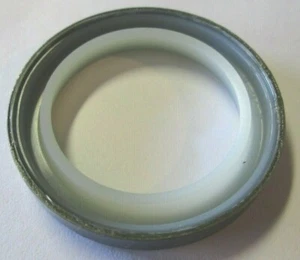 MCU-1506D, Metal Clad Wiper, Urethane, 1 piece - Picture 1 of 2