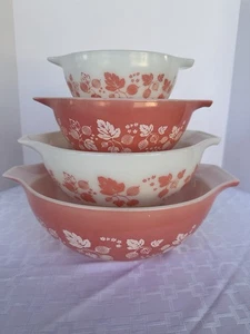 Vintage Pyrex Gooseberry Pink Cinderella Mixing Bowl Set 441 442 443 444 - Picture 1 of 19