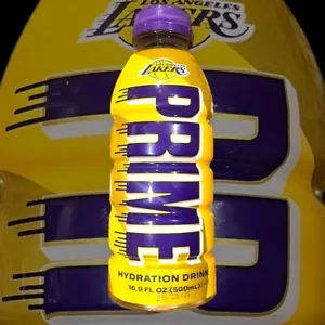 PRIME Hydration Drink X Los Angeles Lakers 🟣 New Release Special Edition 16,9oz - Bild 1 von 3