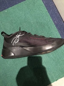 Joakim Noah signierter Schuh - Bild 1 von 4