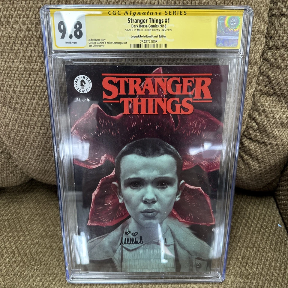 Stranger Things Signed by Millie Bobby Brown Dark Horse Comics #1 2018 CGC 9.8 - Image 1 of 3