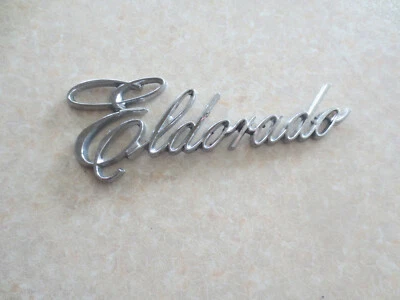 Original 1980s Cadillac Eldorado car badge / emblem - part no. 1614599 -- Foto 1 de 4