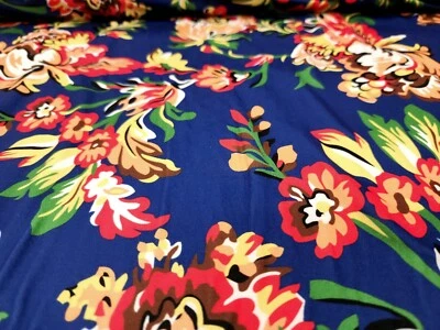 Tejido de punto jersey cepillado floral tropical azul flores de loro por yarda Foto 1 de 4