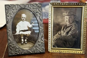 Lote de 2 cuadros antiguos enmarcados de principios de 1900 de niño - Imagen 1 de 10