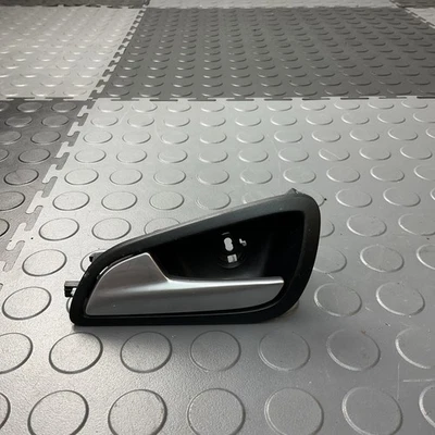 Ford Focus ST 2012-2017 hatchback delantero izquierdo lado del conductor mango interior OEM Foto 1 de 4