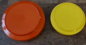 Vintage Tupperware Seal-n-Serve Bowls w/Lids #1336 and #1206 - Yellow & Orange - Bild 1 von 6