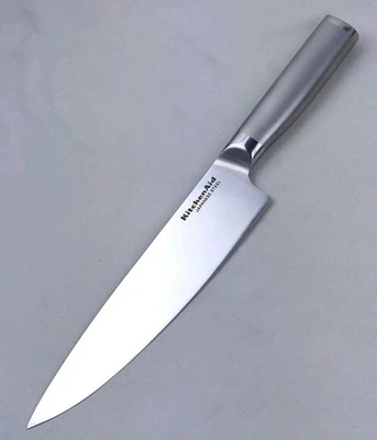 Cuchillo de chef KitchenAid 8", hecho de acero inoxidable japonés, forjado Foto 1 de 4