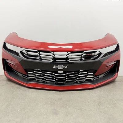 Cubierta completa del parachoques delantero Chevrolet Camaro SS 19-24 con parrillas luces antiniebla OEM Foto 1 de 4
