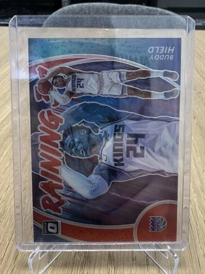 2020-21 Donruss Optic #13 Buddy Hield Raining 3s vermelho #/99 - Imagem 1 de 2