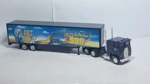 🛠️Herpa US Truck America 500 1:87 (BD25/52A) 🚛 - Picture 1 of 7