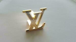 Vintage Pin Louis Vuitton LV Brooch, Lapel Pin - Gold Colored / Pre-Owned - Used