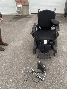 Quickie QM-710 Power Wheelchair - Picture 1 of 7
