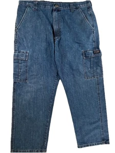 Pantalones de mezclilla cargo Wrangler para hombre calce relajado talla 38/30 - Imagen 1 de 10