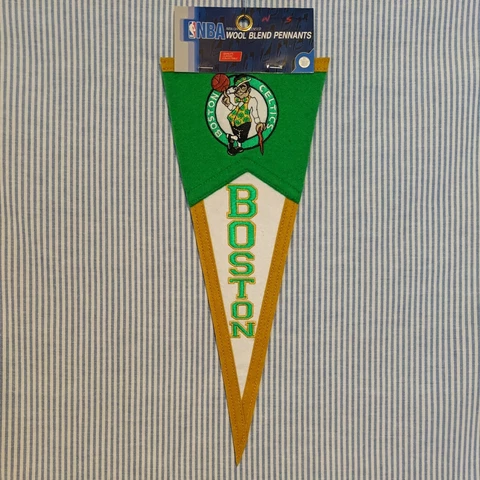 Boston Celtics NBA Mini Pennant   6" x 15" NWT Cover