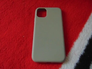 IPHONE 11 SCHUTZHÜLLE  --- KHAKI --- NEUWERTIG - Bild 1 von 2