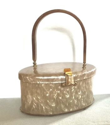 Винтажный Llewellyn Lucite сумочка шампанского перламутровый с ручкой Дамская сумка коробка сумочка - Изображение 1 из 4