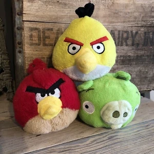 Hartz Angry Birds Red, Chuck e Green Pig 6" peluche senza suono pacchetto di 3 - Foto 1 di 16