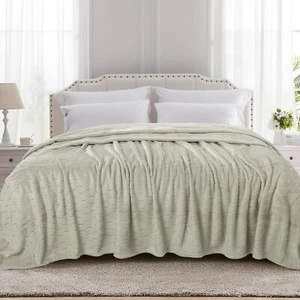Queen Fleece Blanket 90x90 Geometric Soft Fluffy Couch Bed Sofa - Picture 1 of 6