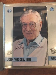 John R. Wooden Autograph Award Set - Picture 1 of 4