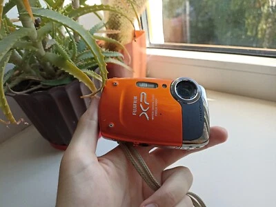 🔥RARE Orange Waterproof Fujifilm Finepix XP20 14.2MP digital🔥WORKing FULL Set - Image 1 of 4