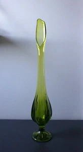 Wikinger Glas grün sechs Blütenblätter Fuß Stretch geschwungene Vase 22-3/4" hoch groß ** LESEN - Bild 1 von 19