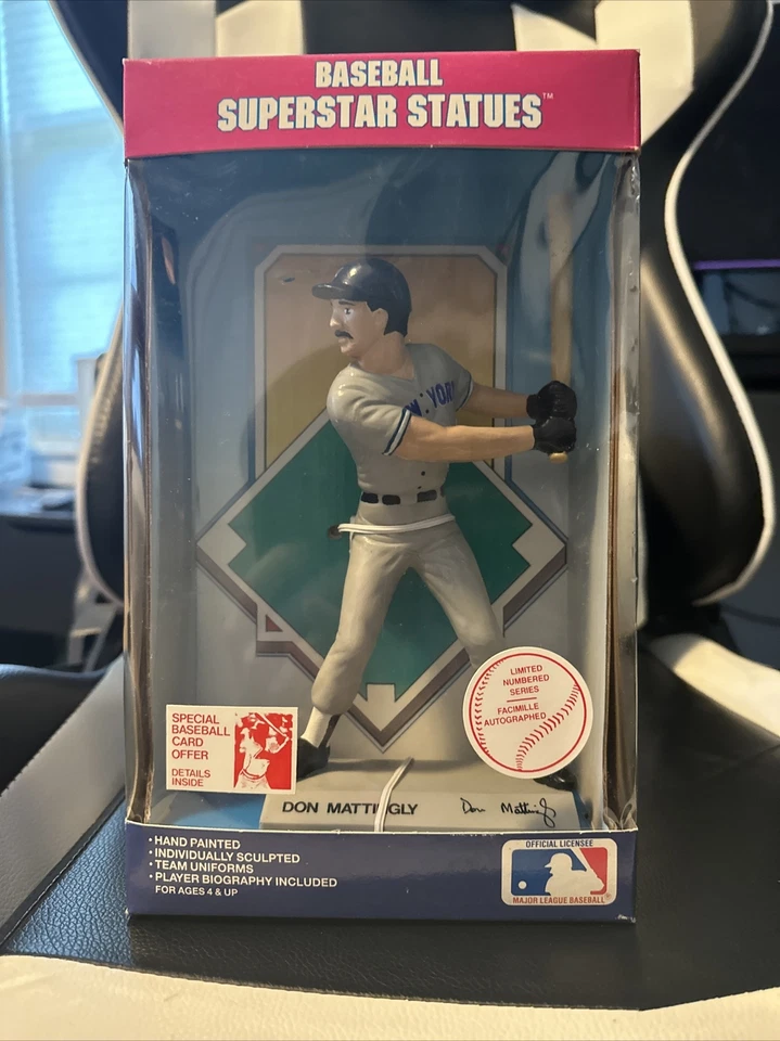 RARE Don Mattingly Superstar Statues MLB Figure 1988 7in W/actual Topps Card