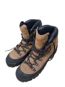 Mens Danner Combat Hiker Boots Made In USA PORTLAND OREGON SIZE 8 - Picture 1 of 8
