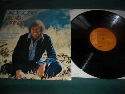 JACK JONES LP LOT OF 2 - BREAD WINNERS/WITH ONE MORE LOOK AT YOU Foto 1 de 4