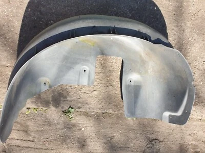 Volvo V70 II 2000-07 MK2 Rear Left Side Wheel Arch Fender, Mud Splash Guard, Rad — 第 1/3 张图片