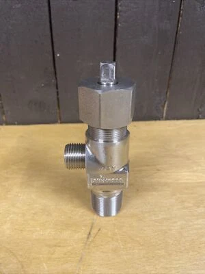 Sherwood 5983L Specialty Gas Corrosive Gas Valve CGA 350 Outlet 3/4-14 NGT Inlet - Image 1 of 4