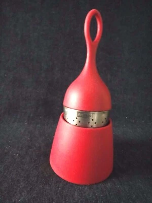 Infusor de té de huevo flotante Red AdHoc Floatea con soporte Foto 1 de 4