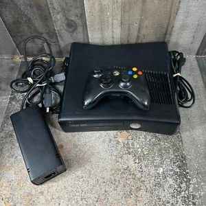 Microsoft Xbox 360 S 1439 500GB Console w Wireless Controller & Cords TESTED  - Picture 1 of 13