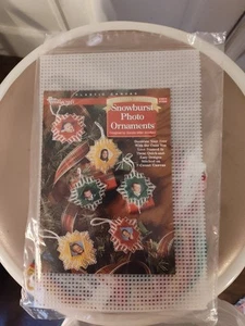 Needlecraft Shop "Snowburst Photo Ornaments" 7-Count Plastic Canvas Kit - Sealed - Picture 1 of 3