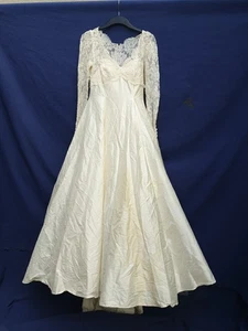 Vintage Ivory Wedding Dress 100% Silk Lyn Ashworth Of England - Picture 1 of 8