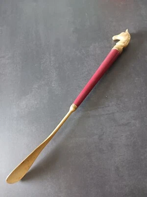 Vintage,cadeau, ancien chausse-pied en bois Bordeaux et laiton tet de cheval - Photo 1/4