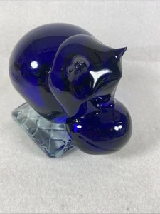 Vtg Dark Cobalt Blue Glass Hippo Imperial Glass Paperweight Textured Base - Picture 1 of 6