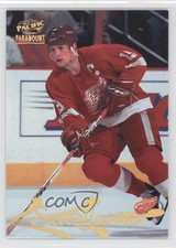 1997-98 Pacific Paramount Steve Yzerman #71 HOF