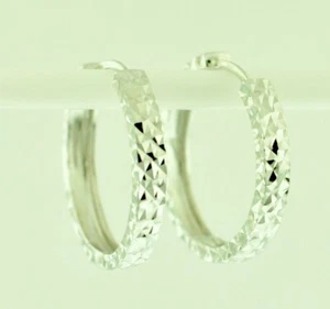 18k White Gold Diamond Cut Hoop Earring Earrings 2.50 grams - Picture 1 of 4