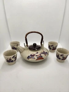 5 Piece Japanese Saki Tea Set With 4 Cups & Purple Painted Asian Figurines - Picture 1 of 9