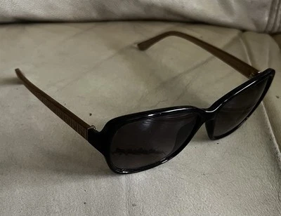 Fendi FS5275 Black / Gold Sunglasses 58-15-130 Italy - Image 1 of 4