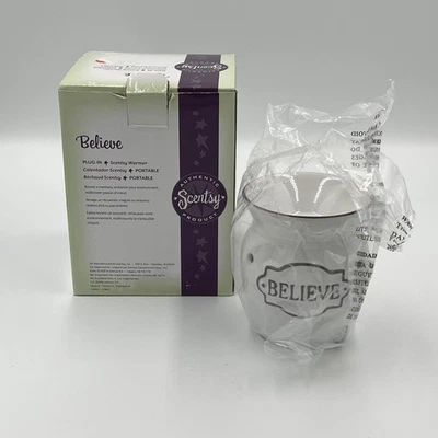 Mini calentador de cera enchufable Scentsy Believe Nightlight con bombilla NUEVO Foto 1 de 4