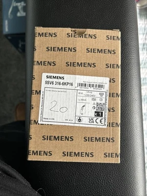 Siemens RCBO AFDD B16 30mA Type 230/240V 5SV6 316-6KP16 Circuit Breaker - Image 1 of 2