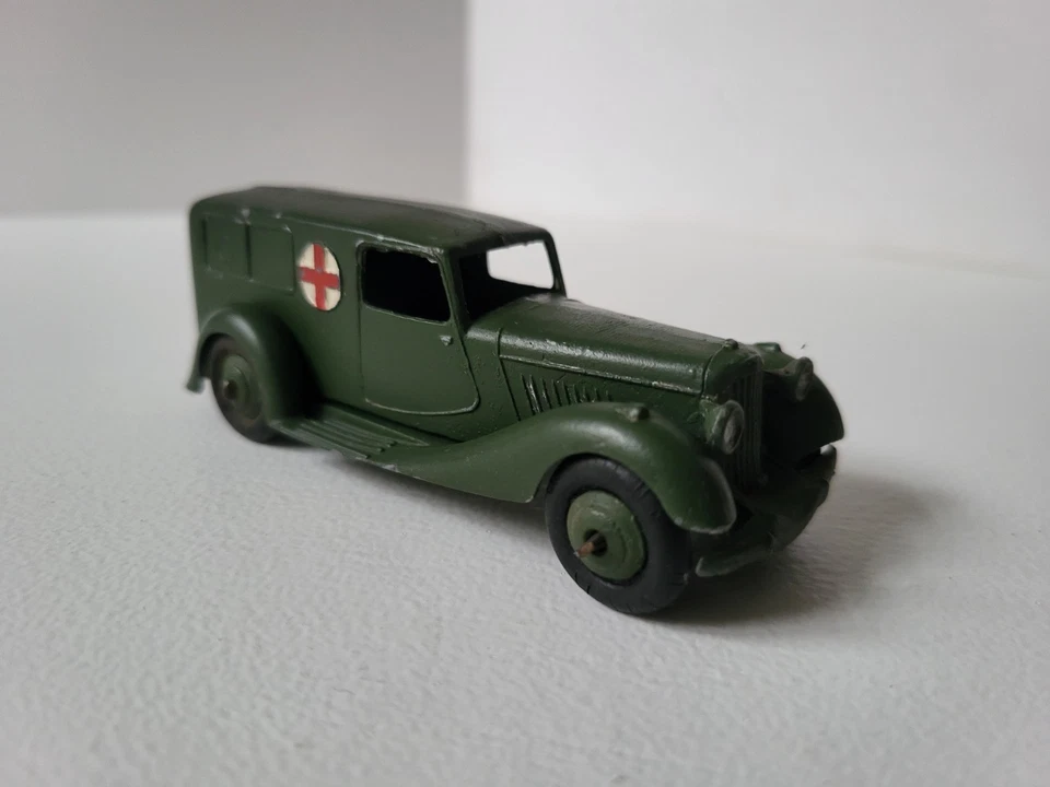 Ambulancia Militar Dinky Toy Nº 30F - Edición Sudafricana Foto 1 de 4